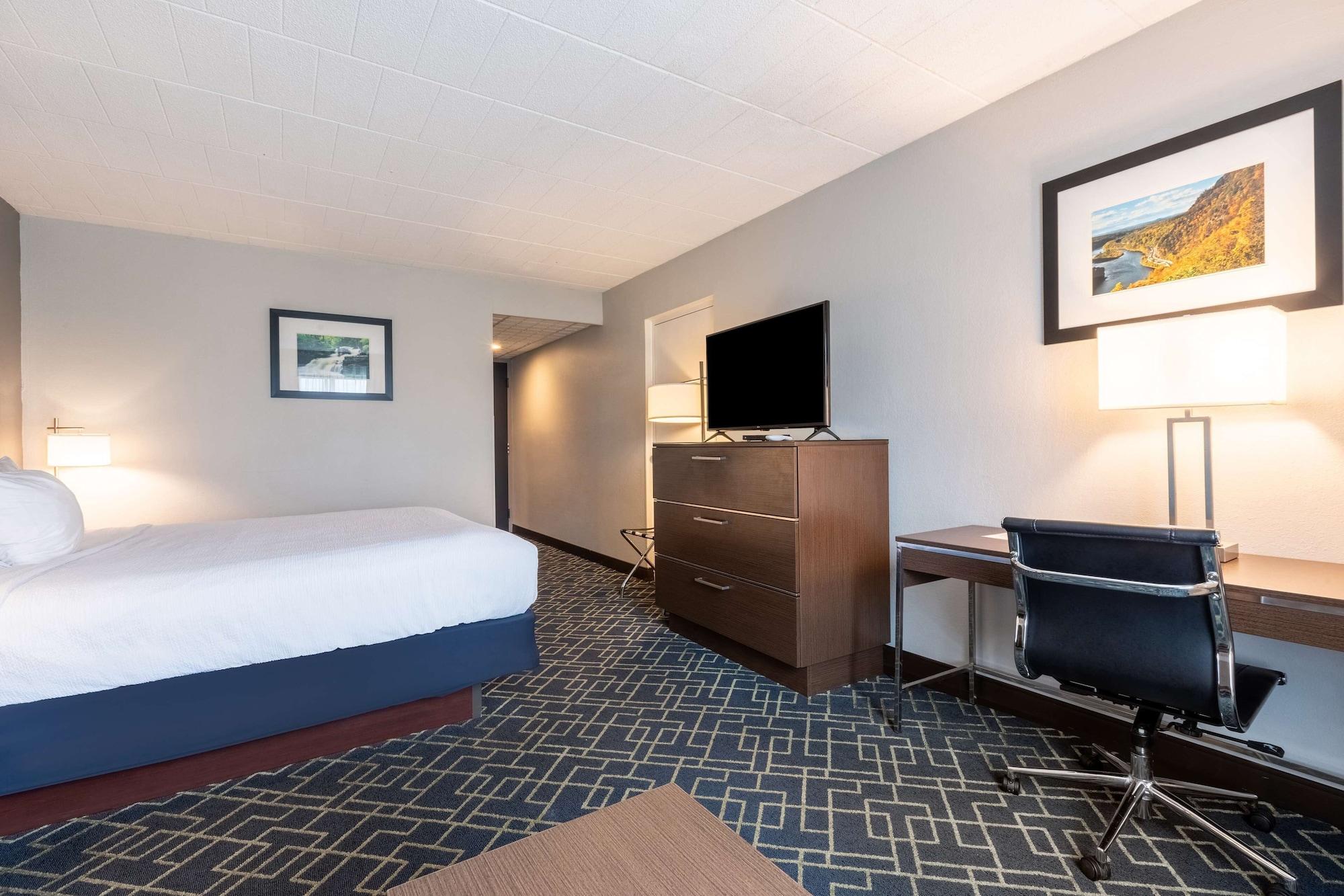 Best Western Hunt'S Landing Hotel Matamoras Milford מראה חיצוני תמונה